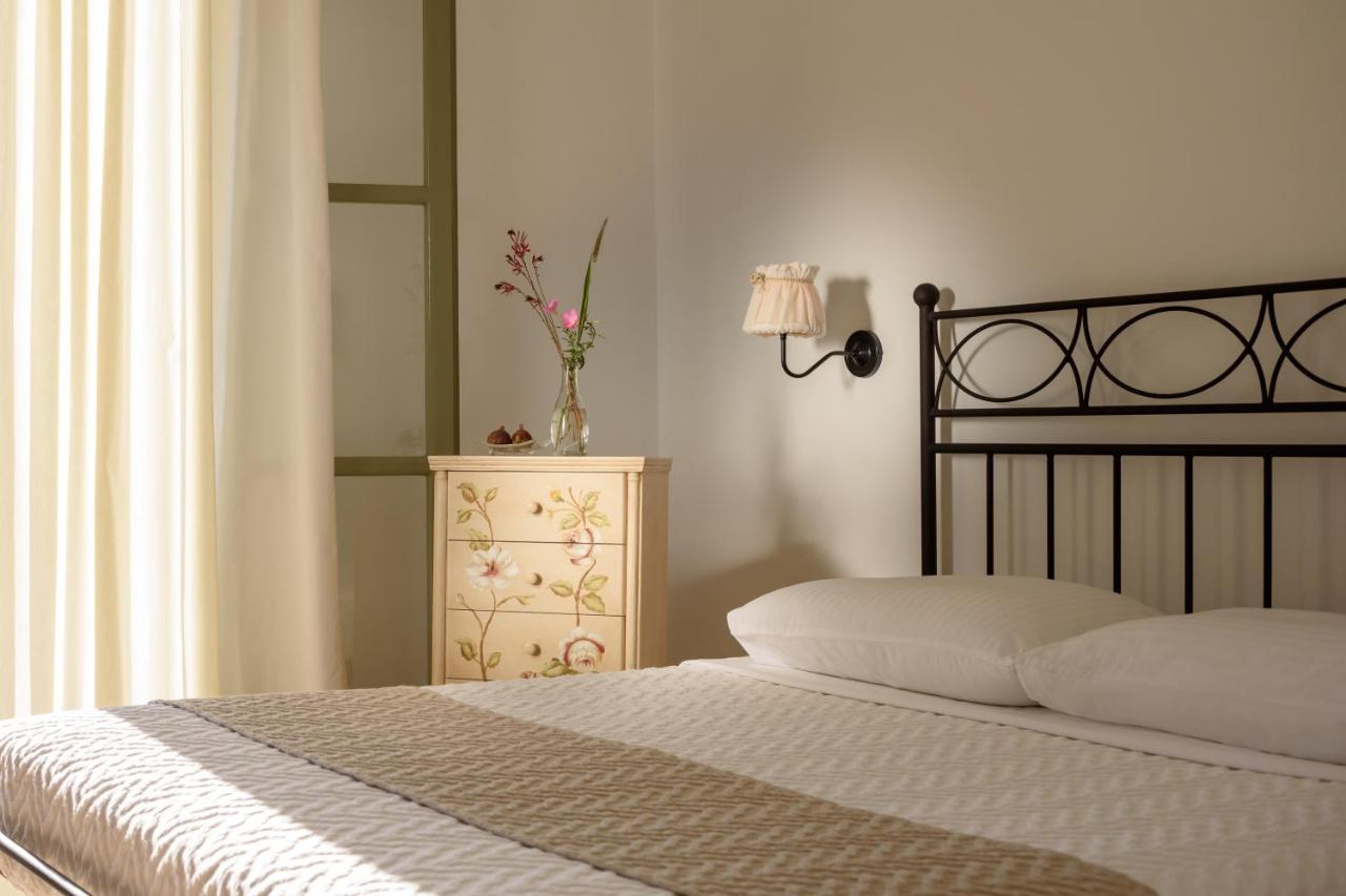 Mirabeli Apartments & Suites Pollonia Eksteriør bilde